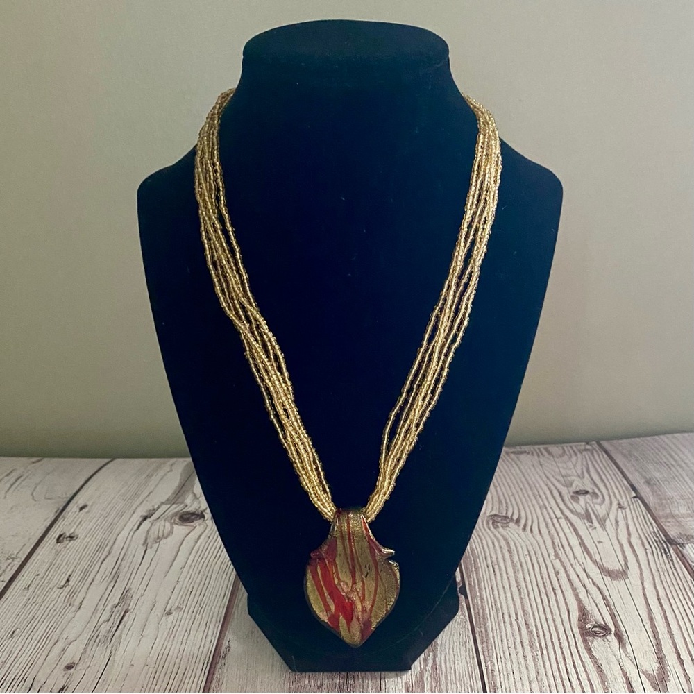 Beaded Gold and Red Pendant Necklace 🐝